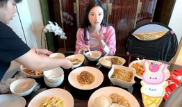 化妆师吃瓜爆料图片大全,吃瓜爆料图片大全背后的秘密